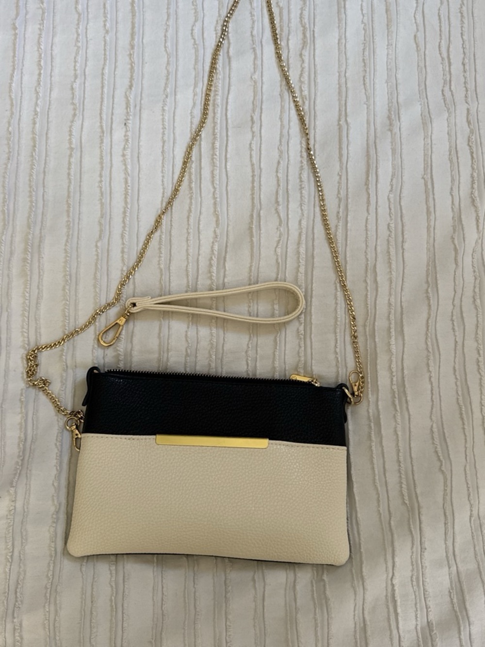 Charming Charlie Black and Cream Chain Strap Crossbody Wristlet